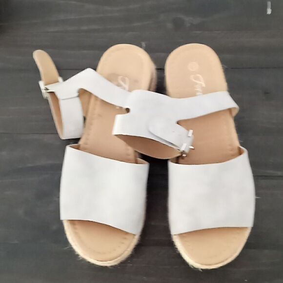 Forever ankle sandals size 9 - Picture 2 of 5